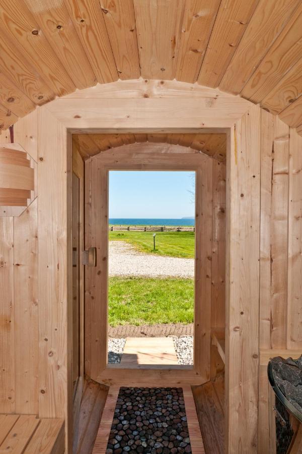 Küstenhof - Ferienwohnungen am Steilufer Arkona Nobbin Exterior foto